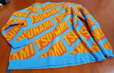 Sweater Tsunami