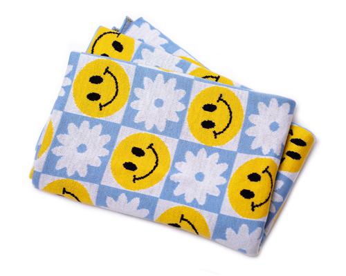 custom design a 4-colored knitted blanket